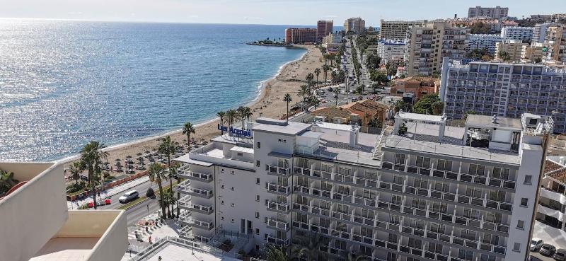 Benalmadena Front Line Sea View 1 Bedroom Large Apartment - image 9