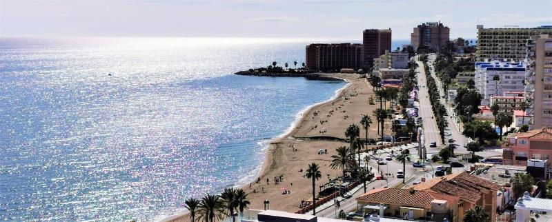 Benalmadena Front Line Sea View 1 Bedroom Large Apartment - image 15