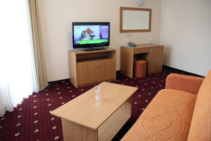 Junior Suite (3 Adults) image 3