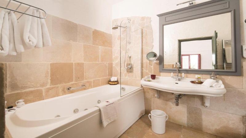 Junior Suite image 2