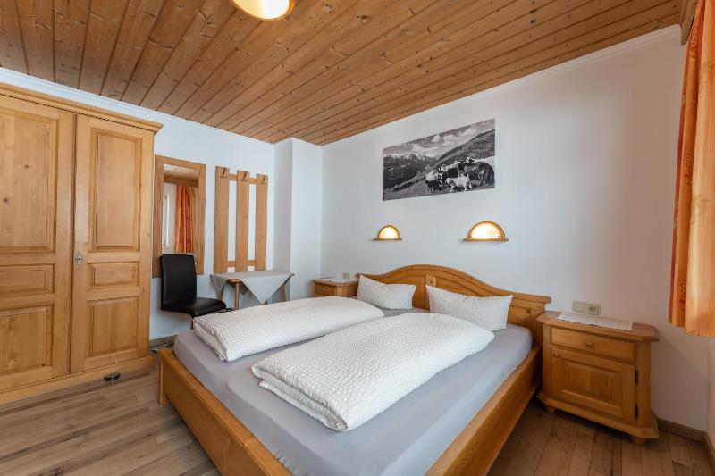 Two-Bedroom Apartment with Balcony (4 Adults) image 1