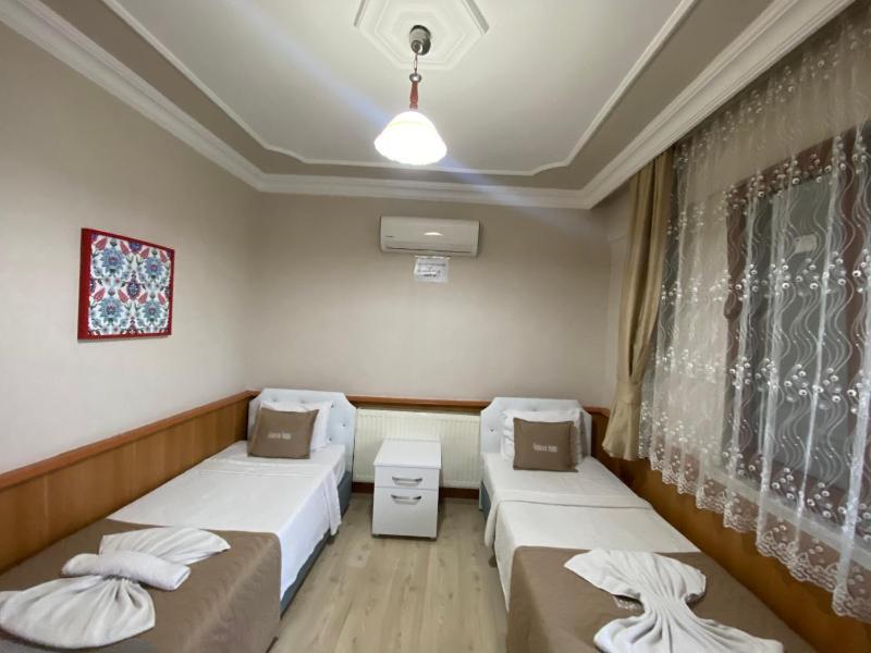 Twin Room image 3