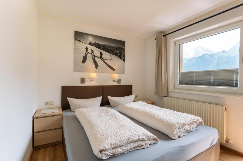 Two-Bedroom Apartment with Balcony (4 Adults) image 4