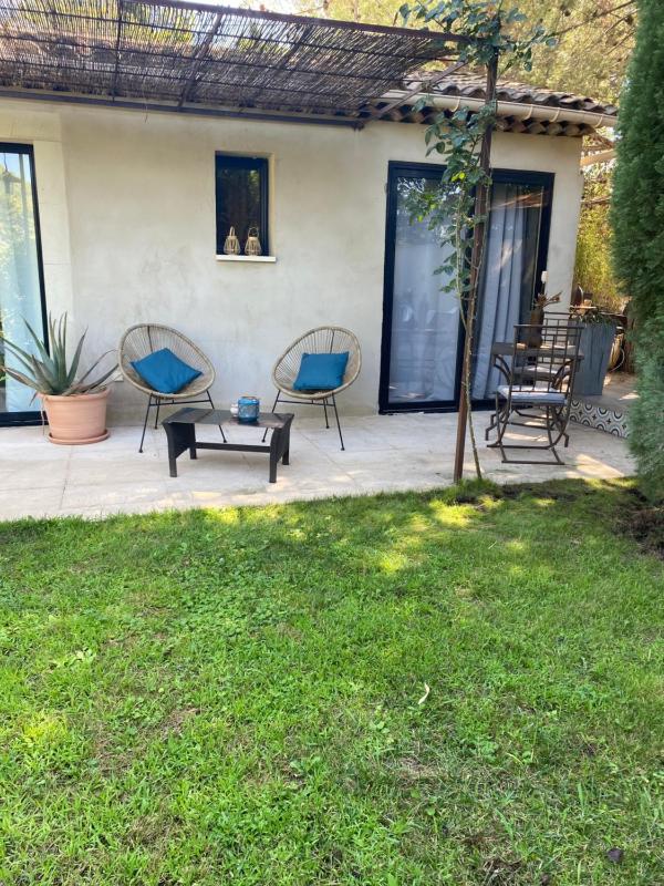 Deluxe King Room image 4