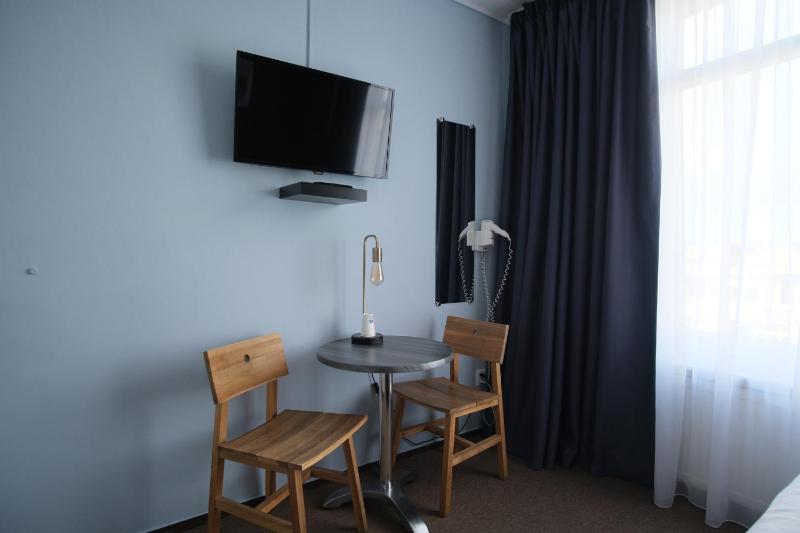 Twin Room with Shared Bathroom image 4