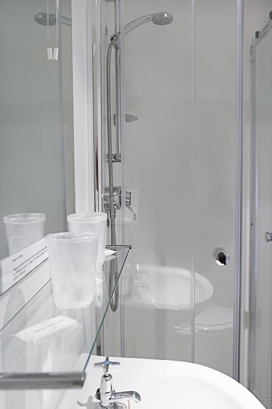 Double Room image 2