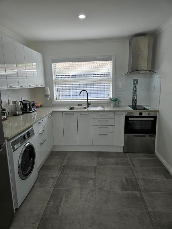 Redwood Apartments Unit 1 - image 7