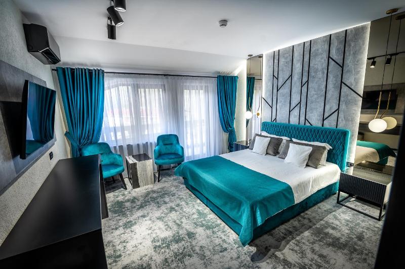 One-Bedroom Suite image 1