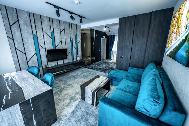 One-Bedroom Suite image 3