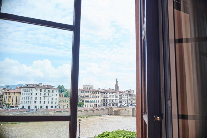 Studio - Split Level image 4