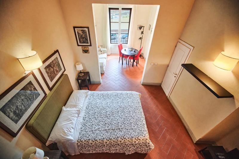 Studio - Split Level image 2