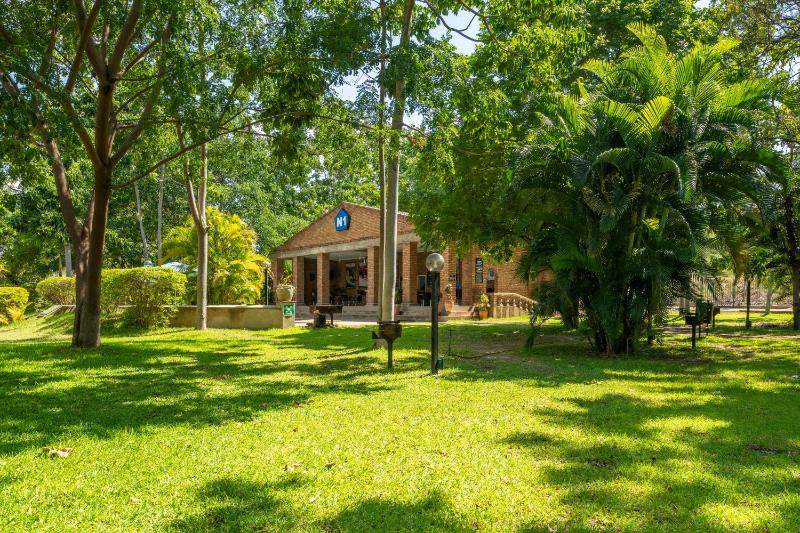 N1 Hotel & Campsite Victoria Falls - image 15