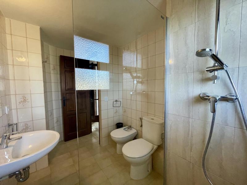Three-Bedroom Townhouse image 4