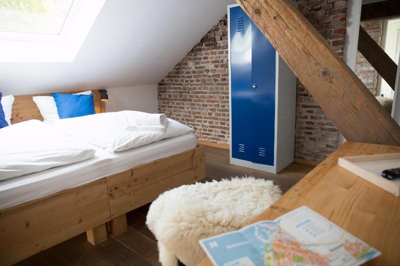 Double Room image 4