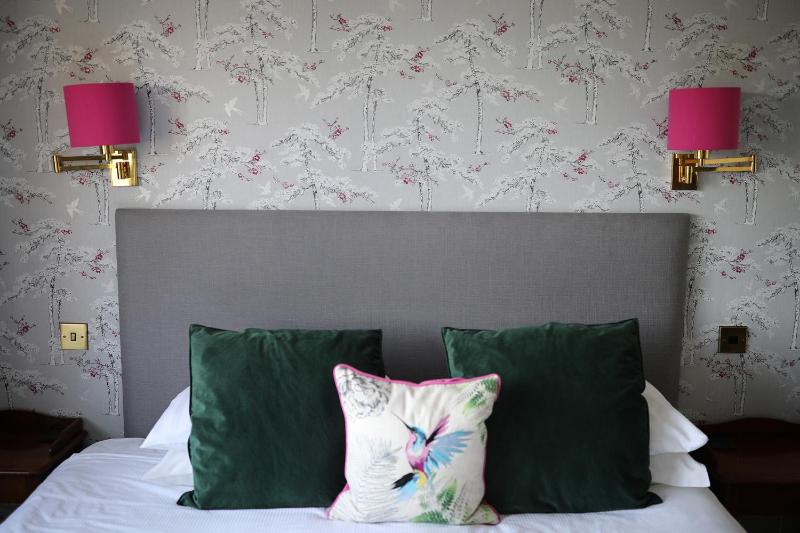 Standard  Double Room image 3
