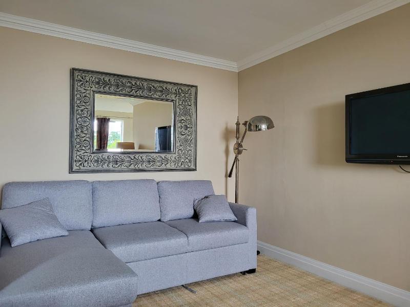 Suite with Sea View image 4
