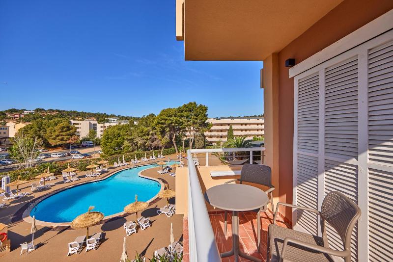 Double Room with Pool View - Unlimited Brunch image 1
