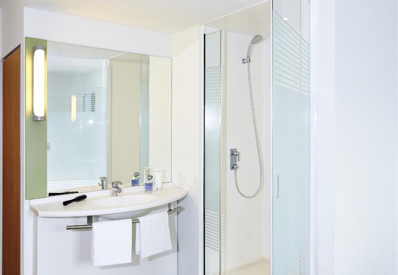 Triple Room image 2