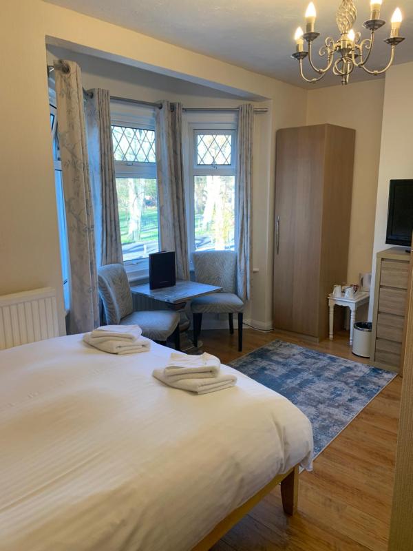 Double Room image 1