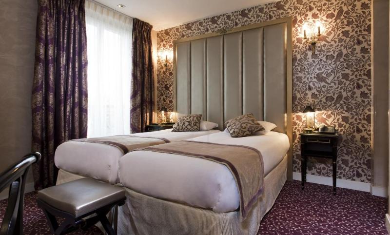 Classic Double Room image 2