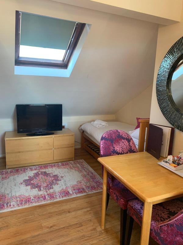 Twin Room image 1