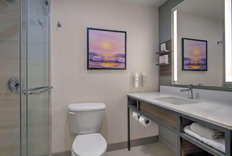 King Room image 2