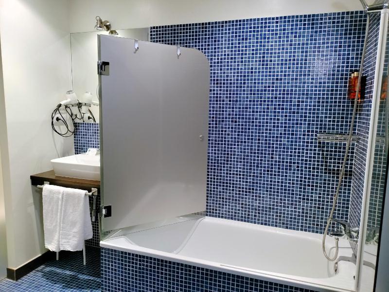 Double Room with Terrace image 3
