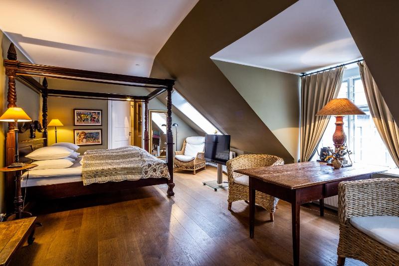 Deluxe Double Room image 4