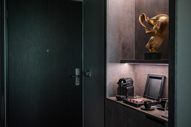 Deluxe Double Room image 4