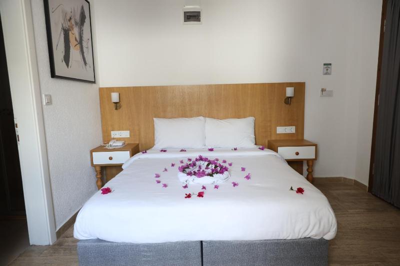 Double Room image 3