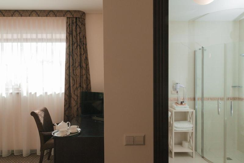 Double Room with Double Bed image 4