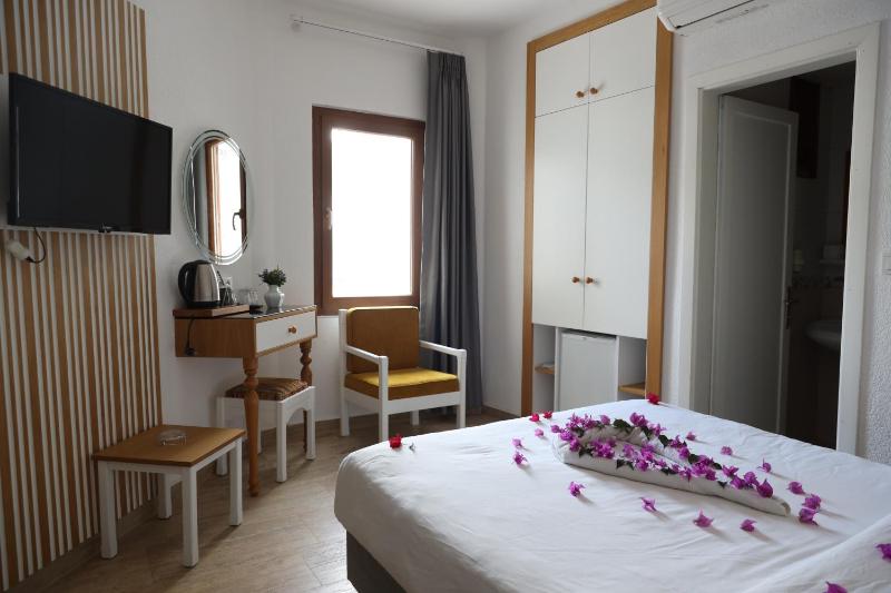 Double Room image 2