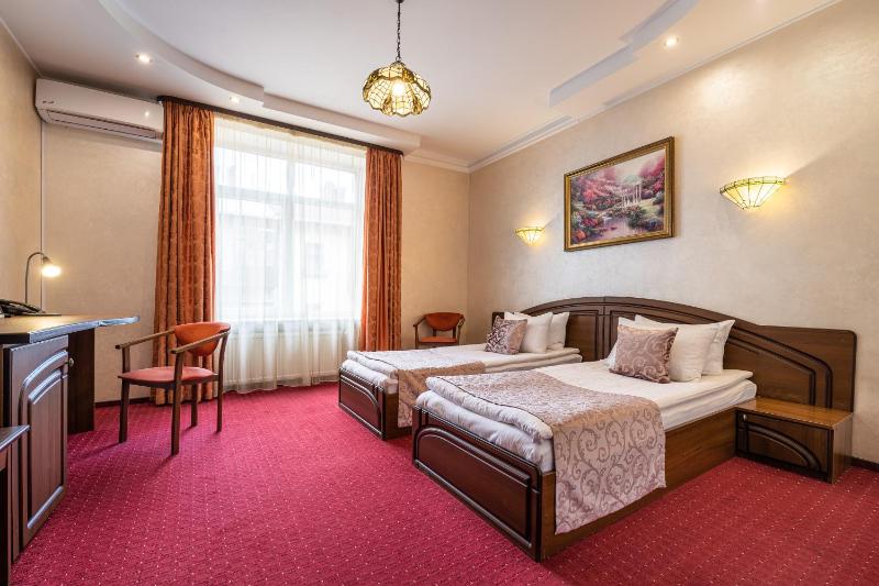 Standard Double or Twin Room image 3