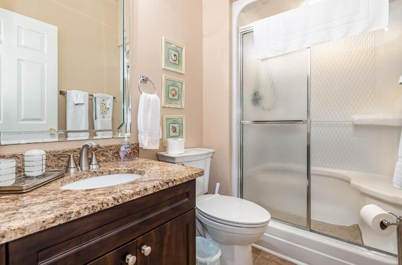 1D Canterbury Court villa - image 3