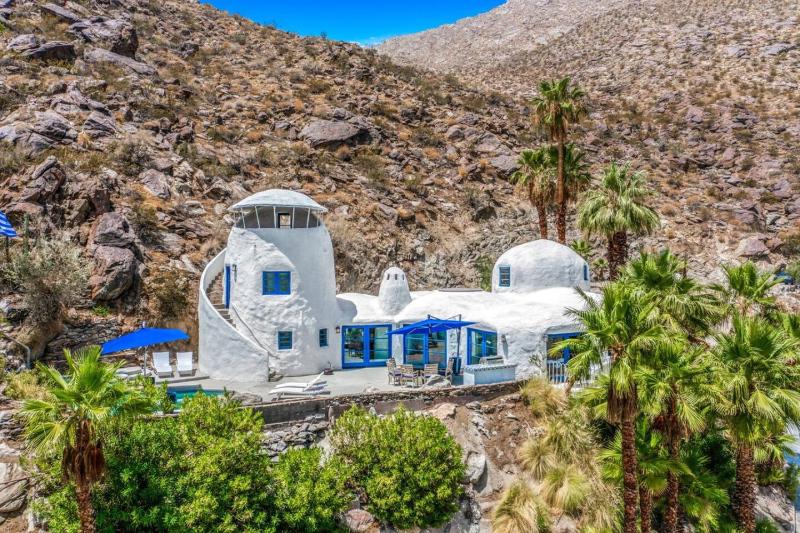 Santorini House Panoramic Palm Springs Views - image 41