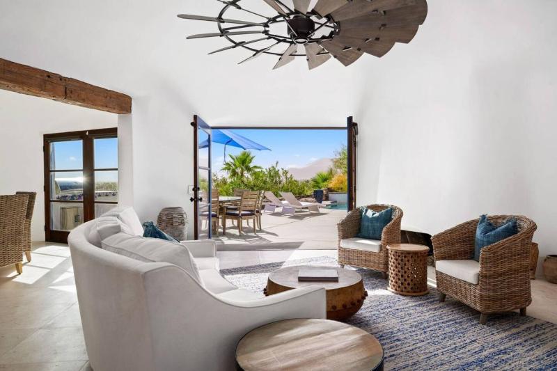 Santorini House Panoramic Palm Springs Views - image 35