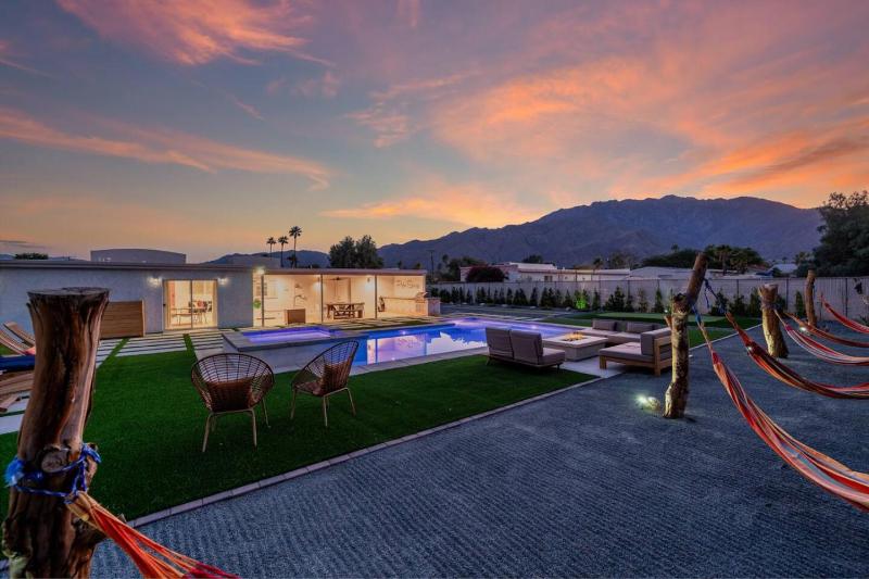 Sunny Vista Pool And Spa Home With Mountain Views - image 47