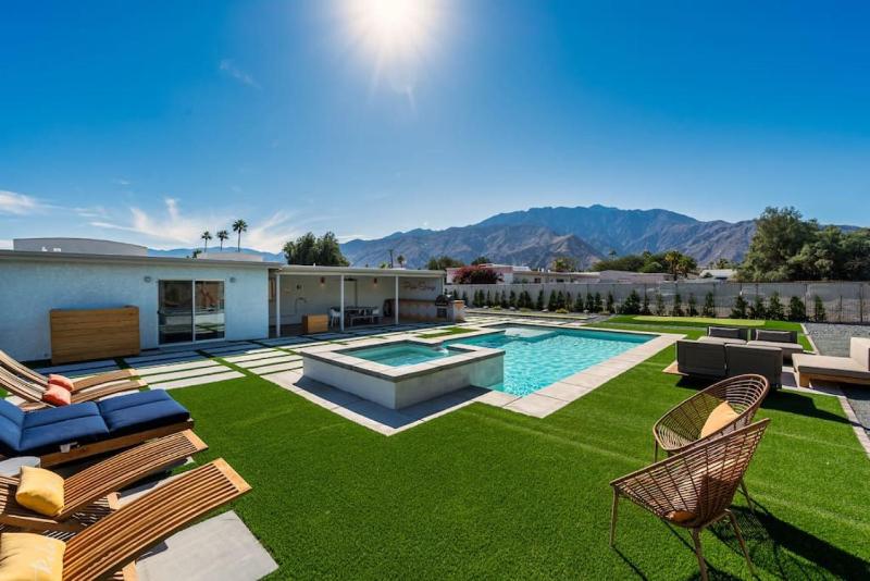 Sunny Vista Pool And Spa Home With Mountain Views - image 35