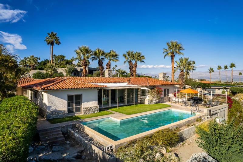 Cielo Vista Retro Palm Springs Getaway - image 17