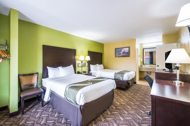 Double Room with Two Double Beds - Non-Smoking image 3