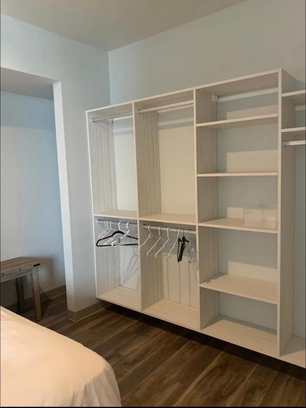 Modern 2-Bedroom Apartment in Little Italy - image 8