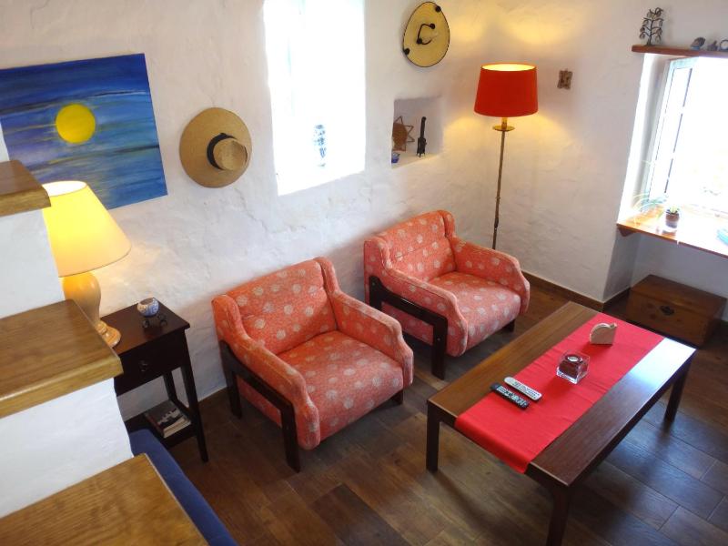 Two-Bedroom House image 3