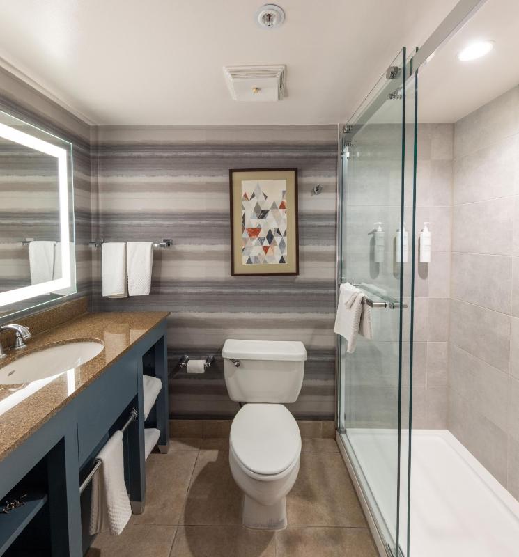 King Suite image 2