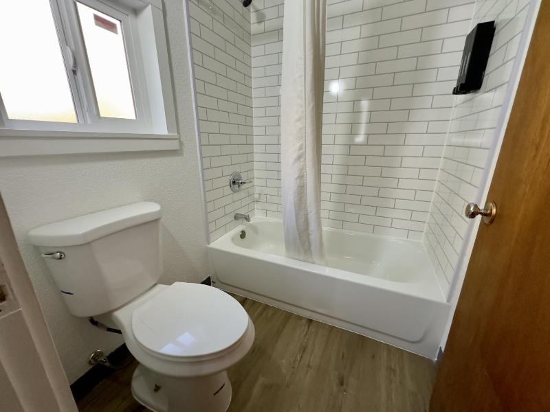Quadruple Room image 3