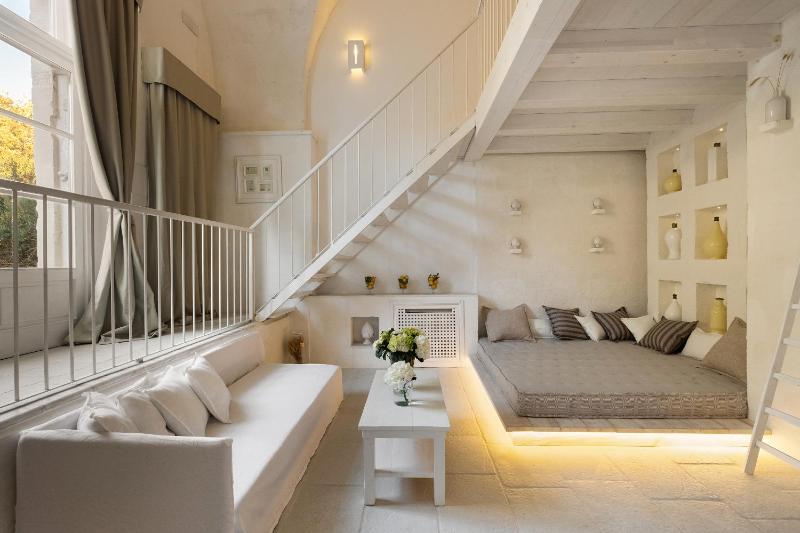 Duplex Room image 4