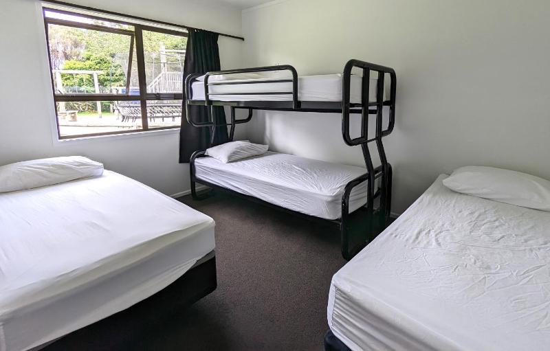 Holdens Bay Holiday Park - image 3