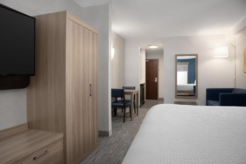King Suite image 2