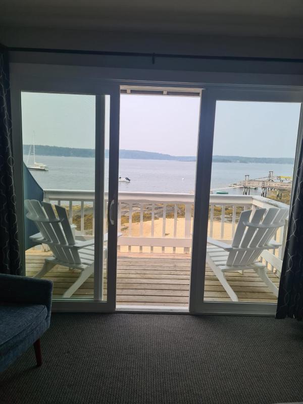 Deluxe Double Room with Balcony and Sea View image 4