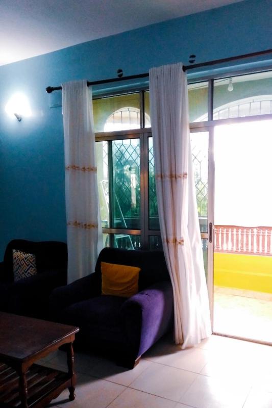 Lux Suites Sunset Furnished Apartments - image 9