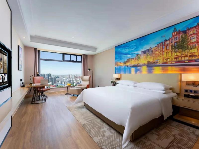 Pure Double Room image 2
